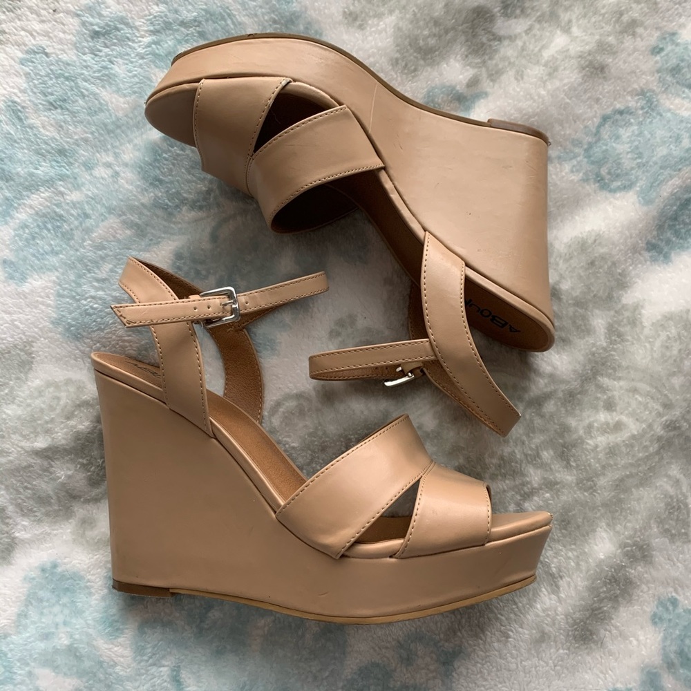 Tan 4 1/2” wedge heels